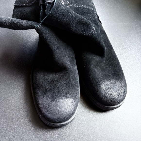 UGG Josefene Suede Boots in Black Size 6 women ankle booties rustic point slipon - Picture 5 of 8